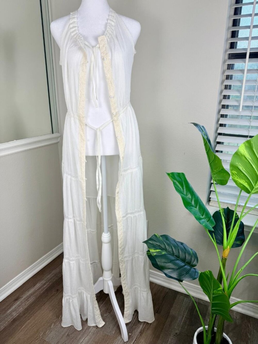 A.Peach White Boho Maxi Dress Womens Large Lace Button Front - Picture 8 of 13